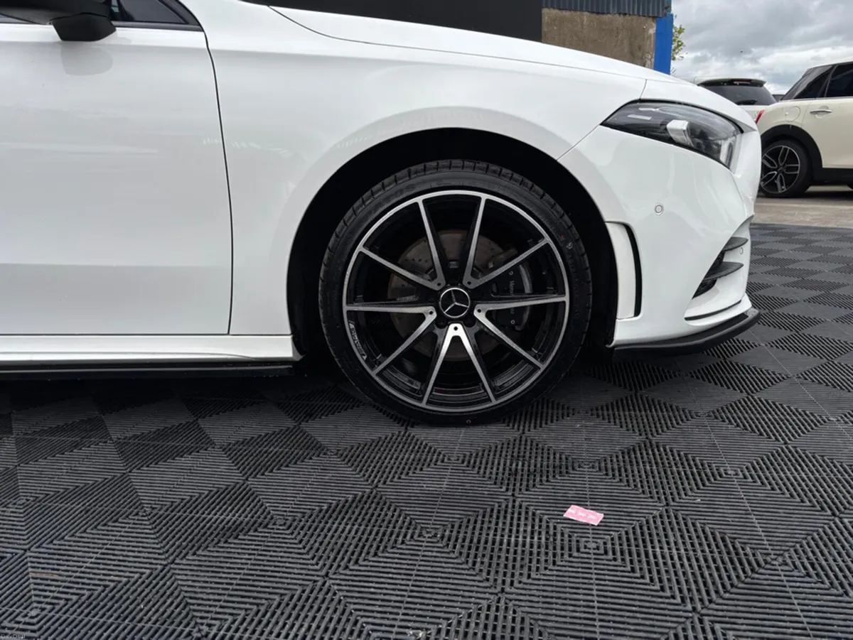 Mercedes-Benz 250 Merc a250e plug in hybrid editio - Image 3