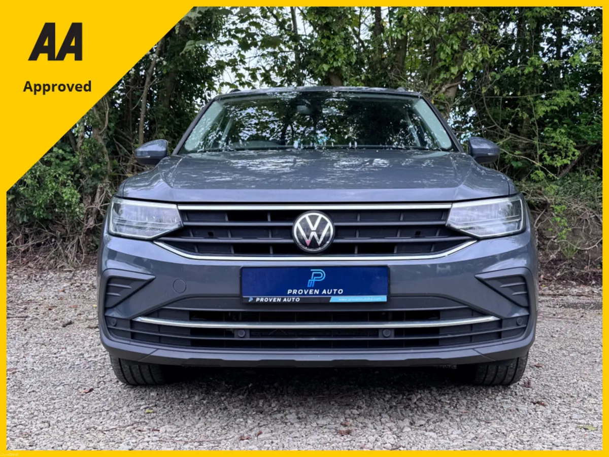 Volkswagen Tiguan LIFE 1.5TSI 130BHP * 1 YEAR UNLI - Image 3