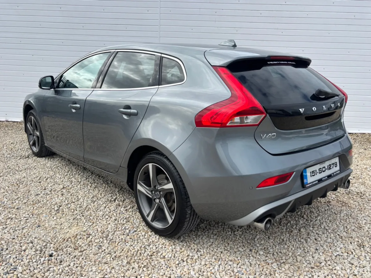 Volvo V40 1.6 D2 R-DESIGN 115BHP 5DR 40 SERIES - Image 2