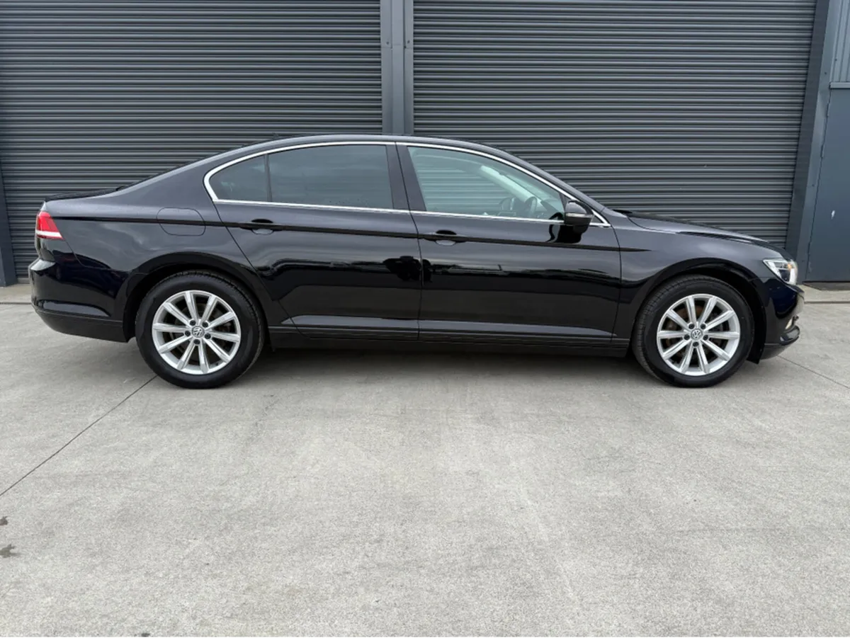 Volkswagen Passat 2.0 TDI MANUAL 6SPEED FWD 150HP - Image 3