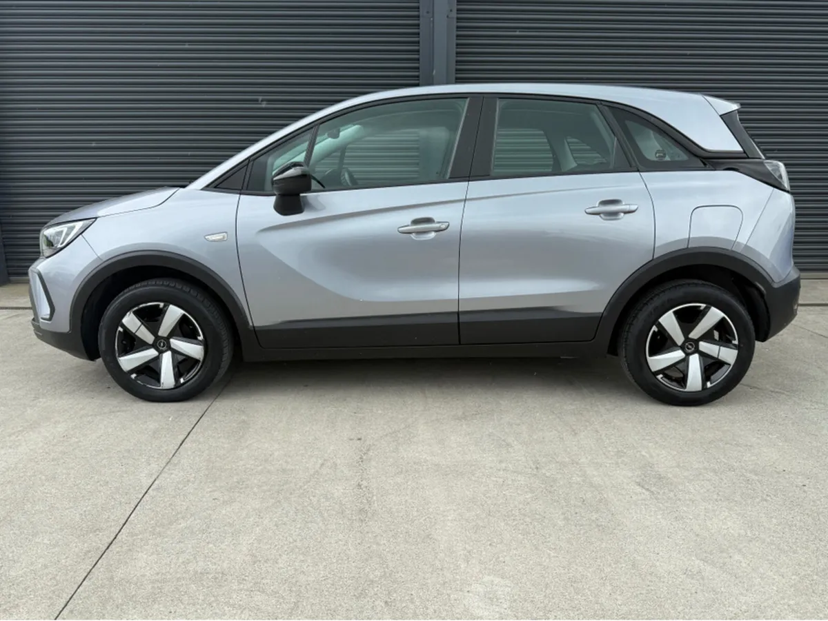 Opel Crossland X SC-1.5 110bhp Diesel  ** LOW KM'S - Image 3