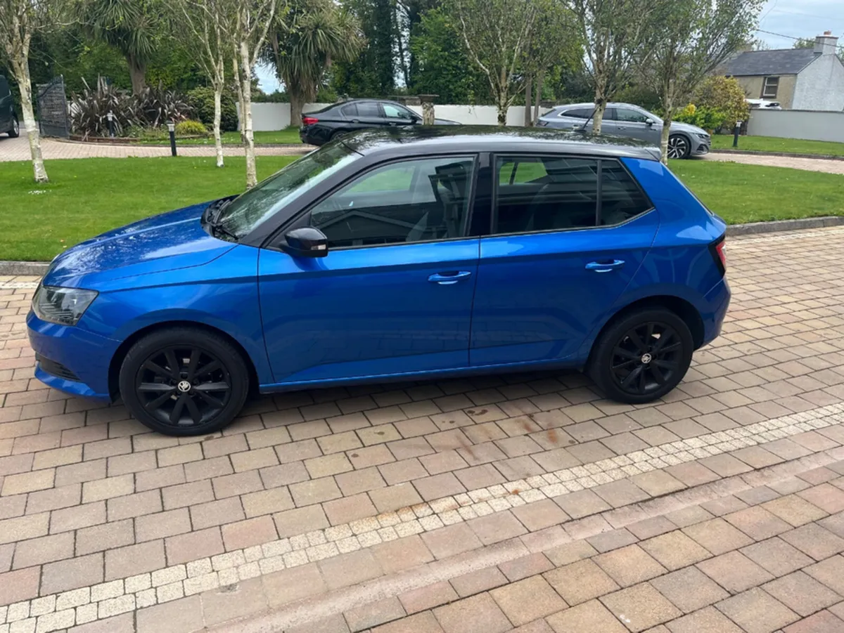 Skoda Fabia COLOUR EDITION TSI - Image 4