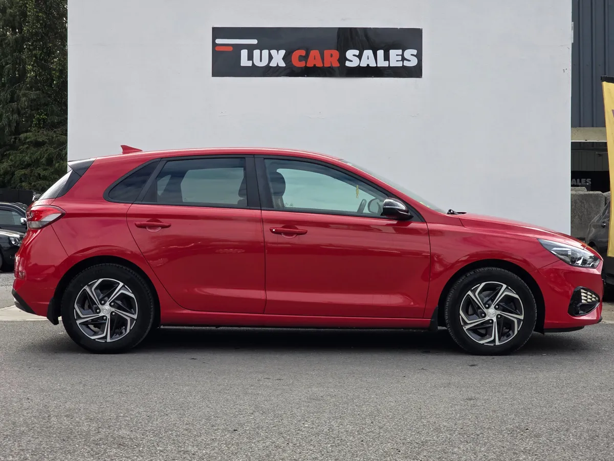 2022 Hyundai i30 1.6 CRDI DELUXE // NEW NCT - Image 2