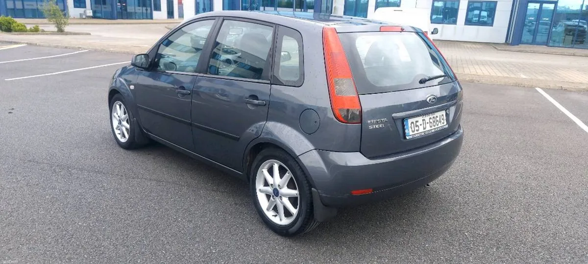 Ford FIESTA - Image 4