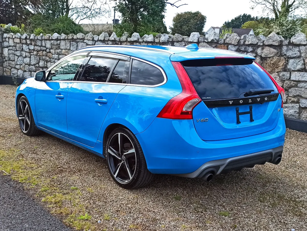 2015 Volvo V60 T5 R-Design Polestar Blue - Image 5