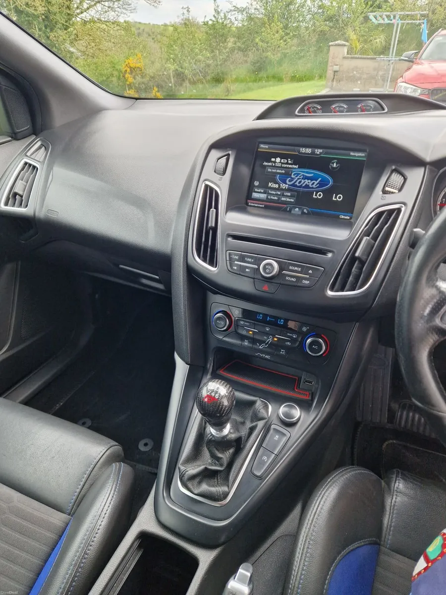 Ford Focus 2015 - Image 2