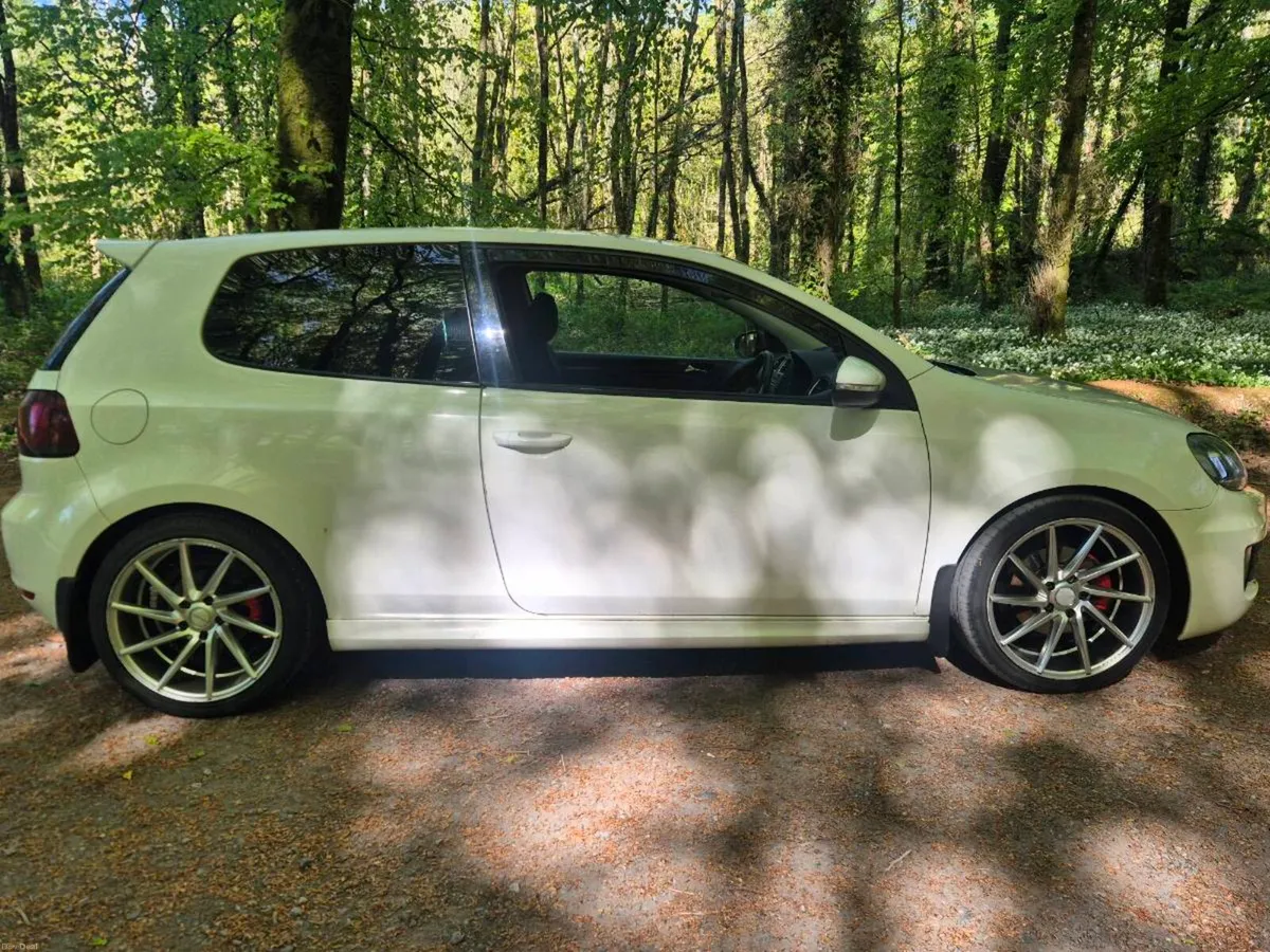 12 VW GOLF 1.6 TDI MATCH - Image 2
