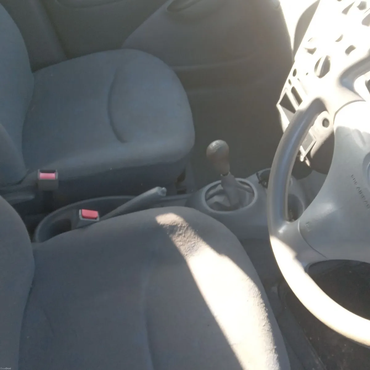Toyota Yaris 2002 - Image 4