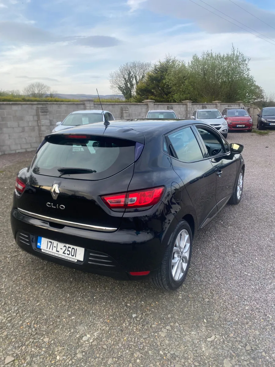 Renault Clio 2017 - Image 2