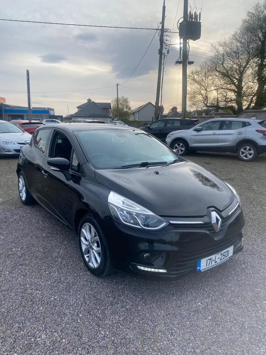 Renault Clio 2017 - Image 1