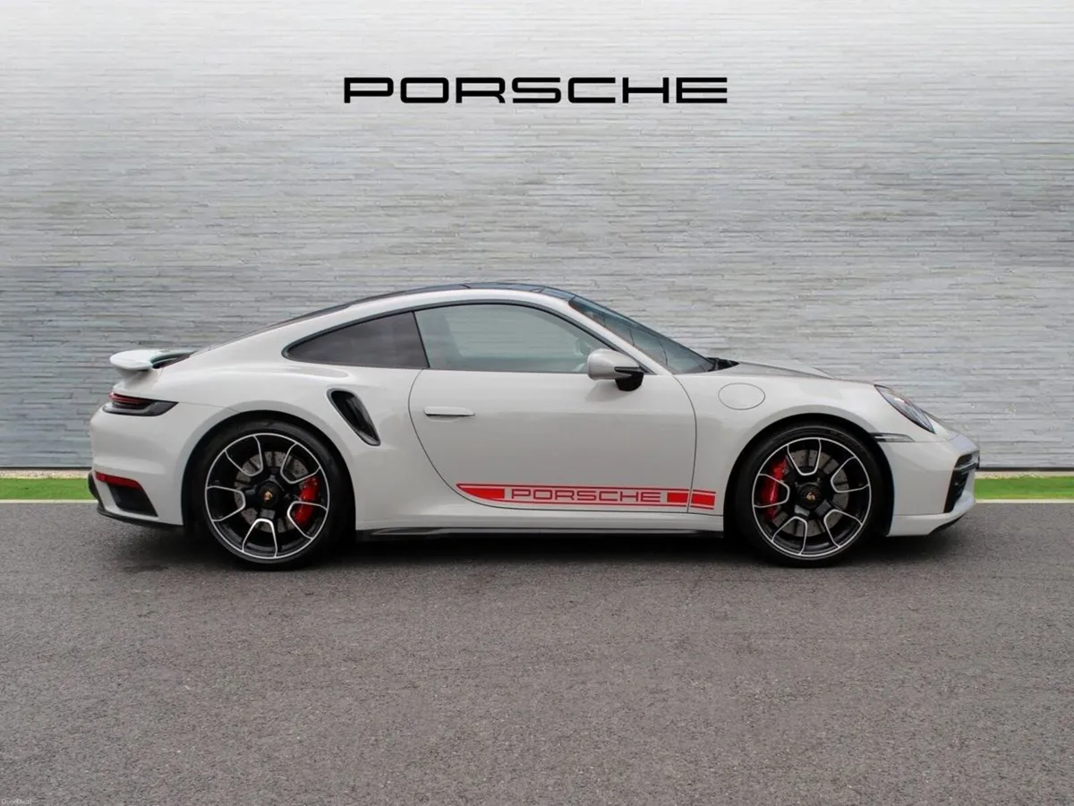 Porsche 911 Turbo - Image 4