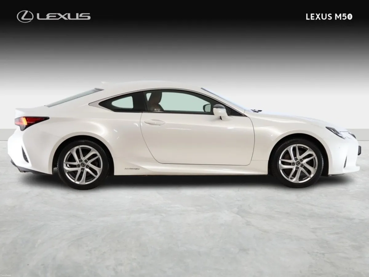 Lexus RC Luxury Coupe Hybrid - Image 3