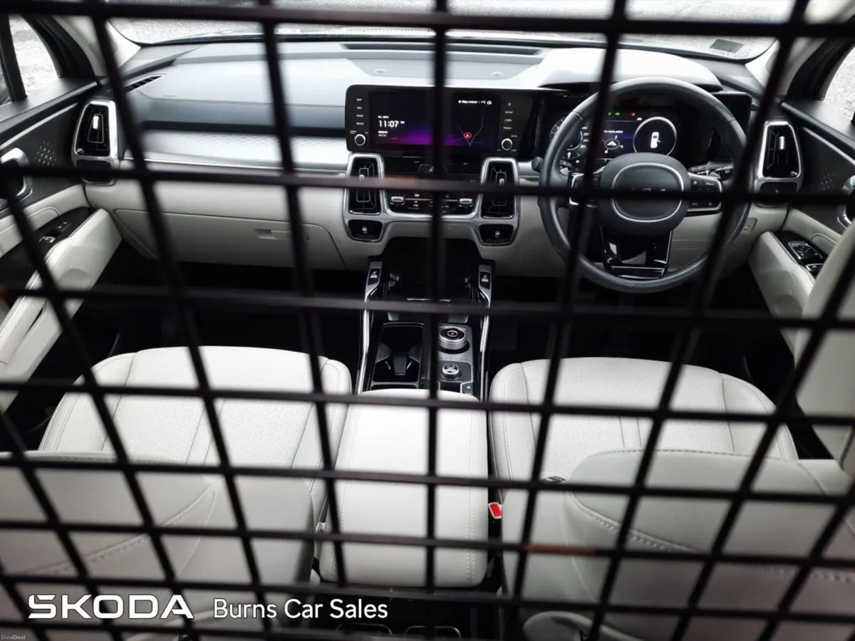 Kia Sorento SORENTO K3 5 DR AUTO COMMERCIAL - Image 3