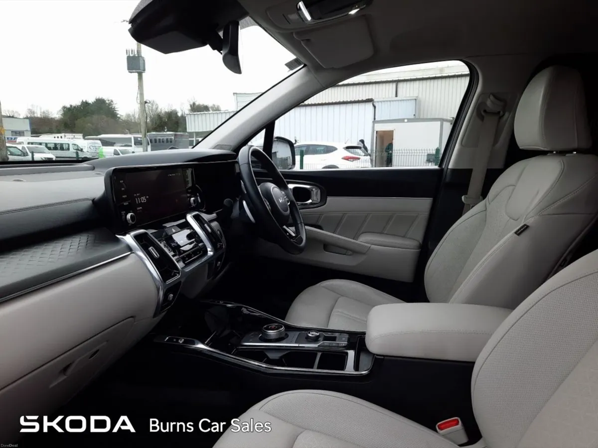 Kia Sorento SORENTO K3 5 DR AUTO COMMERCIAL - Image 4