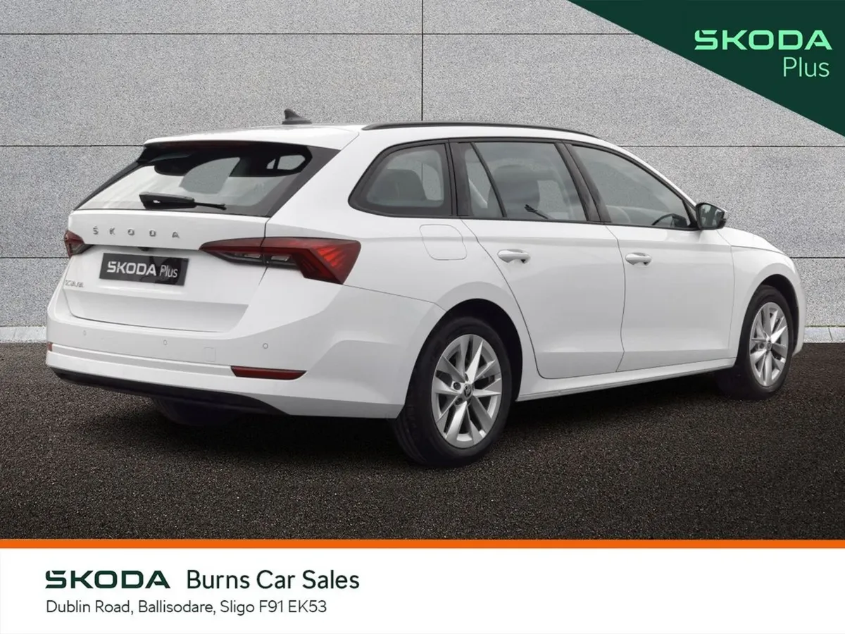 Skoda Octavia COMBI AMBITION 2.0TDI 115HP DSG - Image 3
