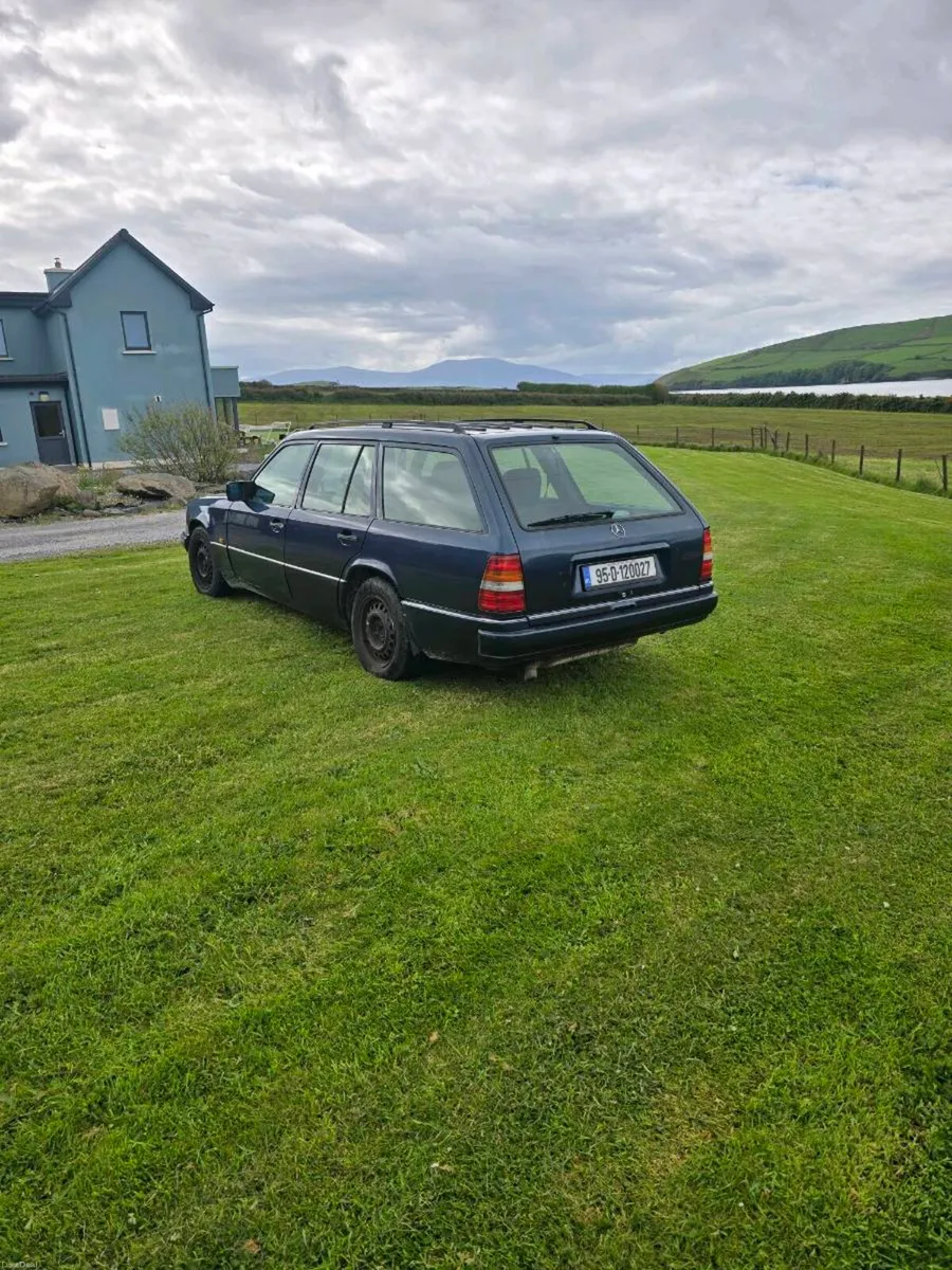 Mercedes Estate - Image 3