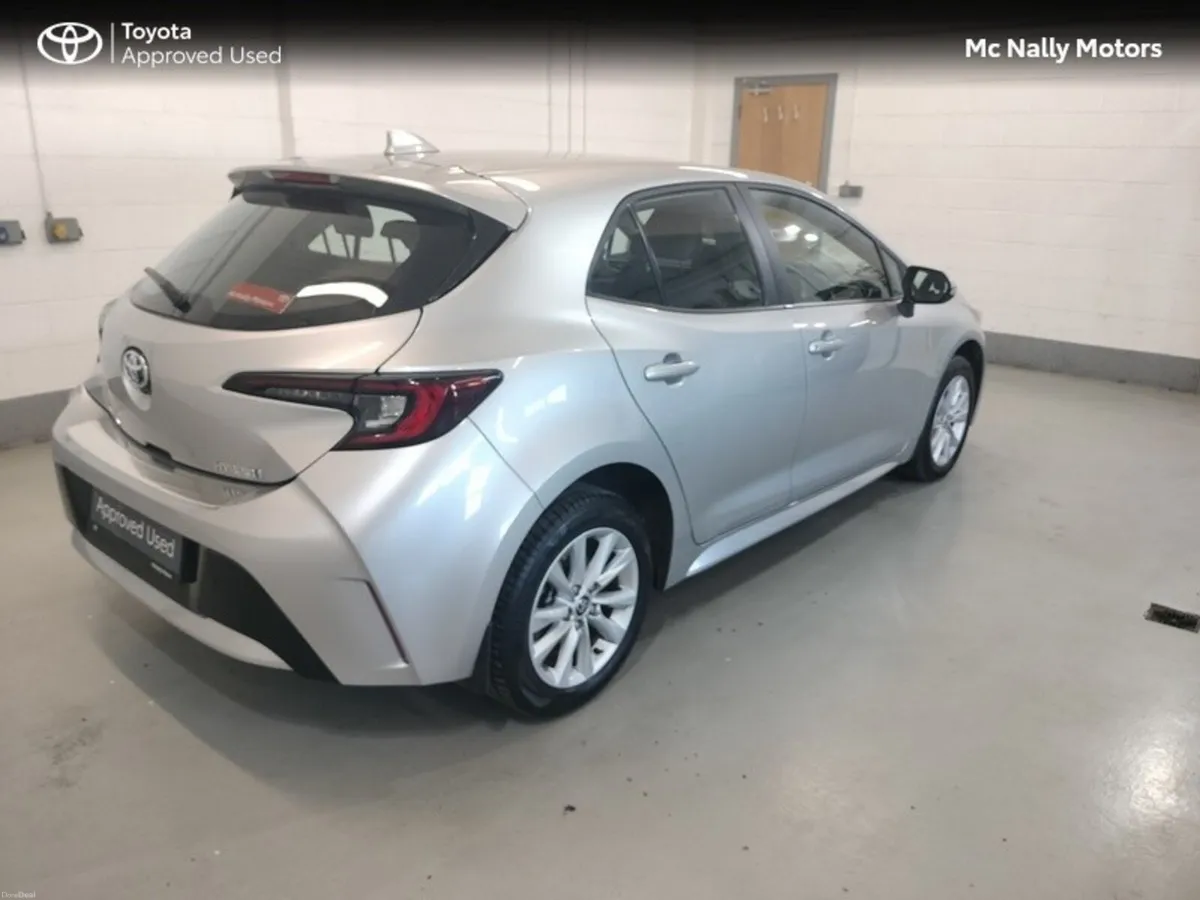 Toyota Corolla 232 HYBRID LUNA H/B - Image 3