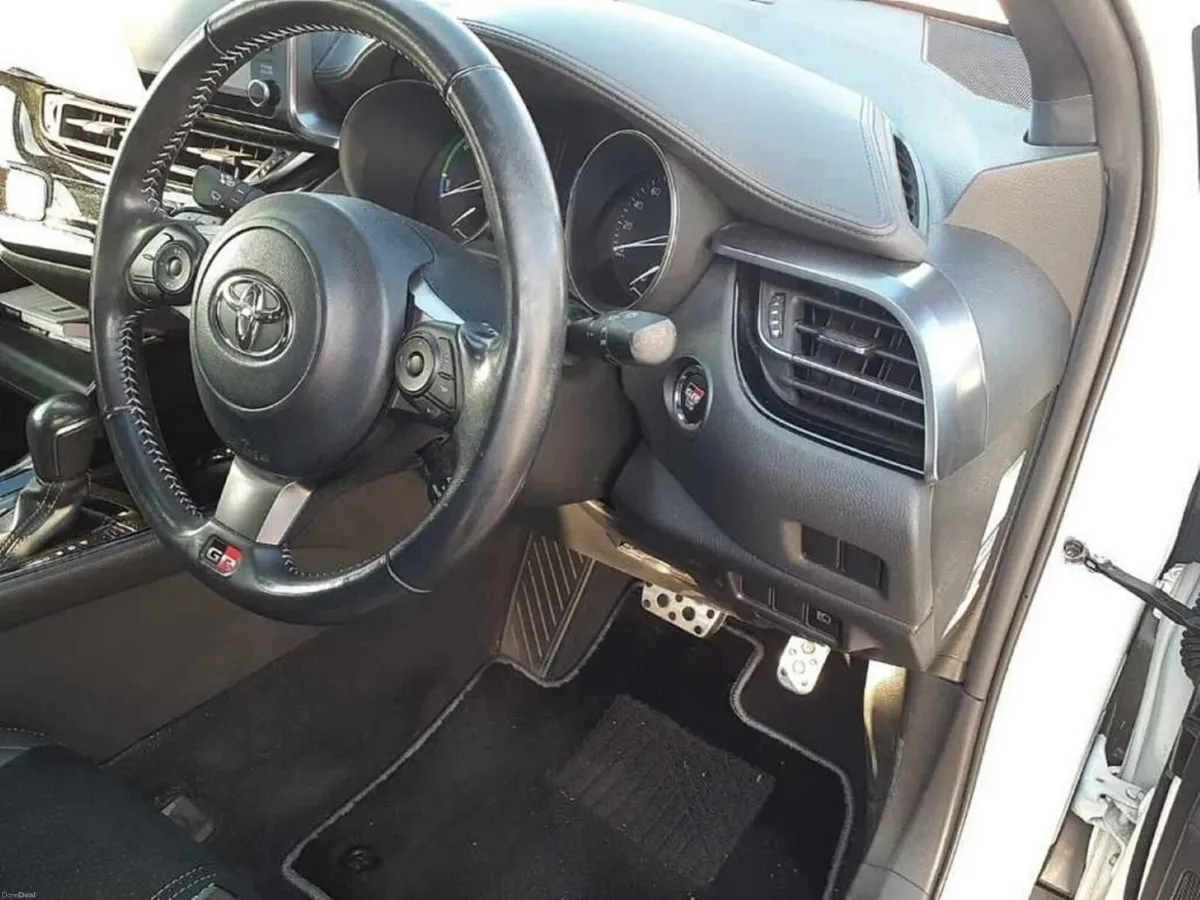 Toyota C-HR GR SPORTS - 1.8 HYBRID - 19'' FACTORY - Image 3