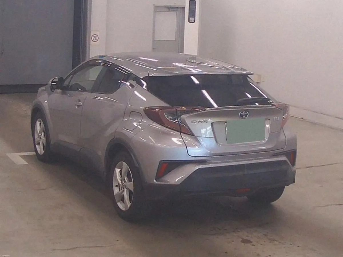 Toyota C-HR 1.8 HYBRID - FACTORY ALLOYS - CRUISE C - Image 2