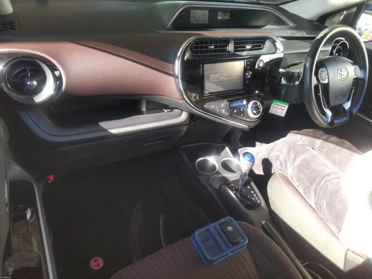 Toyota Aqua 1.5 HYBRID AUTOMATIC - PUSH BUTTON STA - Image 3