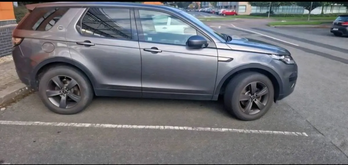 2016 Land Rover Discovery Sport - Image 1