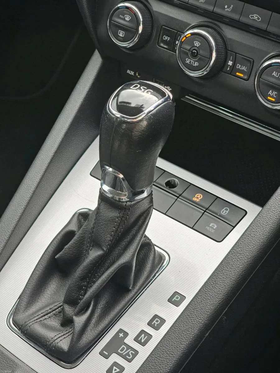 2013 Skoda Octavia Elegence Automatic 2.0 Tdi - Image 3