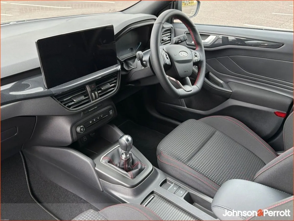 Ford Focus ST Line 1.0 Manual I DEMO MODEL - Image 4
