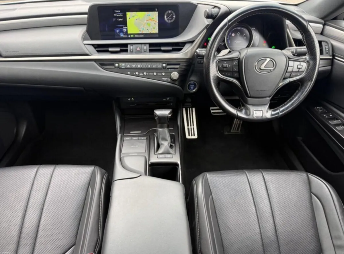 231 Lexus ES  F SPORT - Image 4