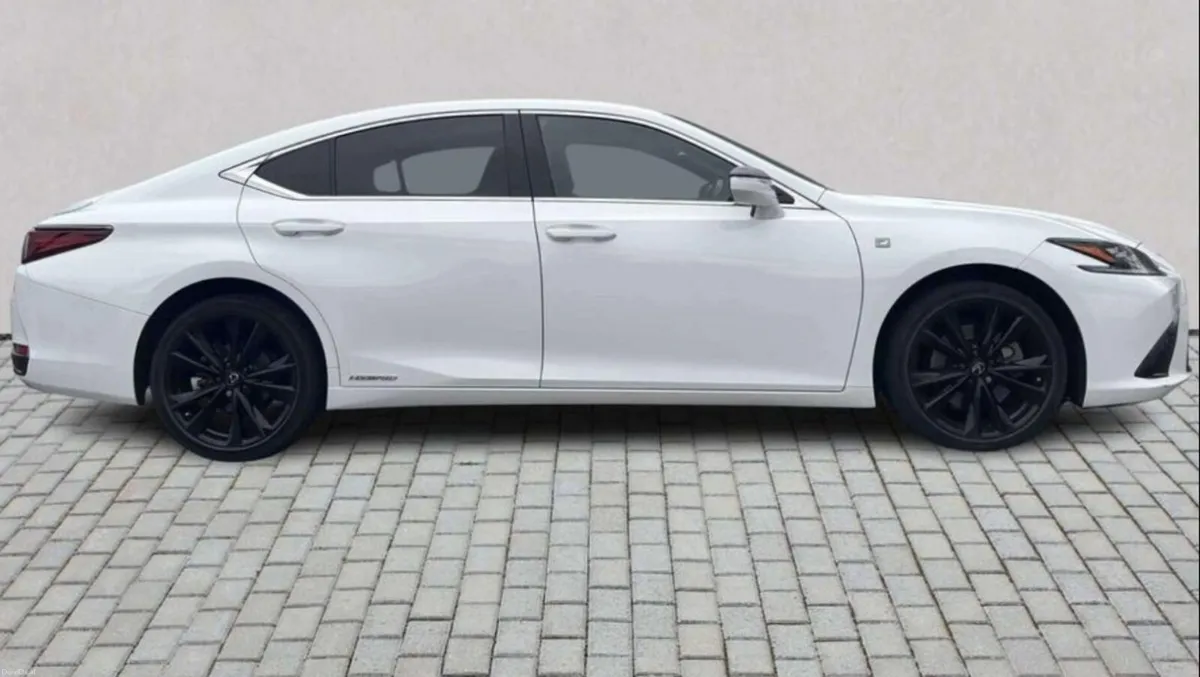 231 Lexus ES  F SPORT - Image 1