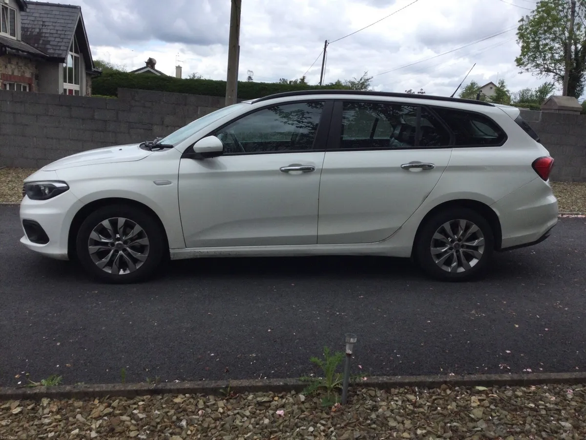 Car - Image 2