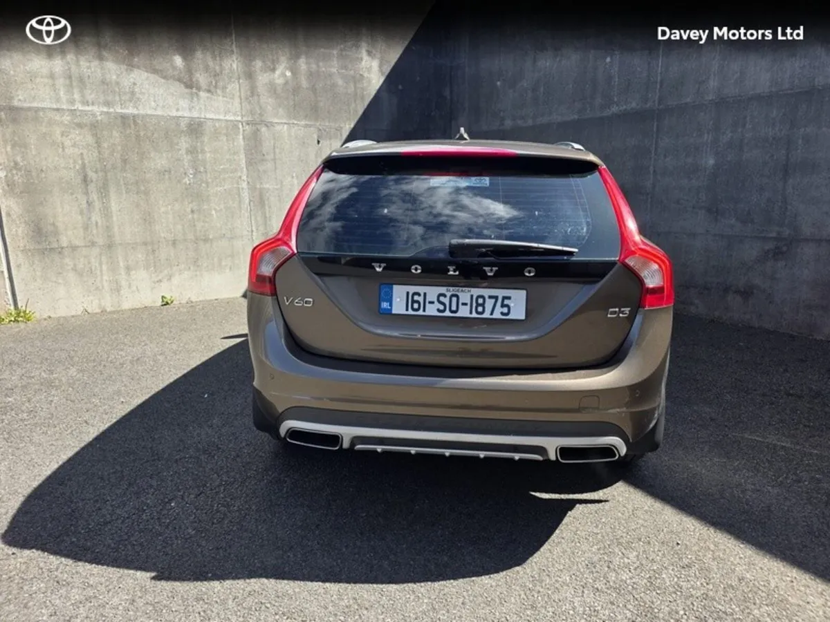 Volvo V60 2.0 TD D3 CROSS COUNTRY SE NAV - Image 5