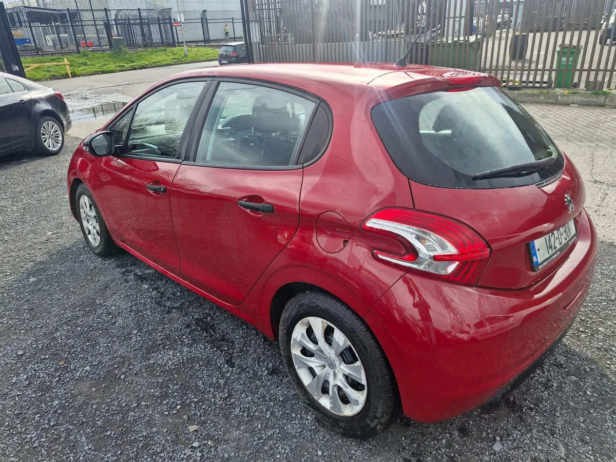 Peugeot 208 2014 - Image 4