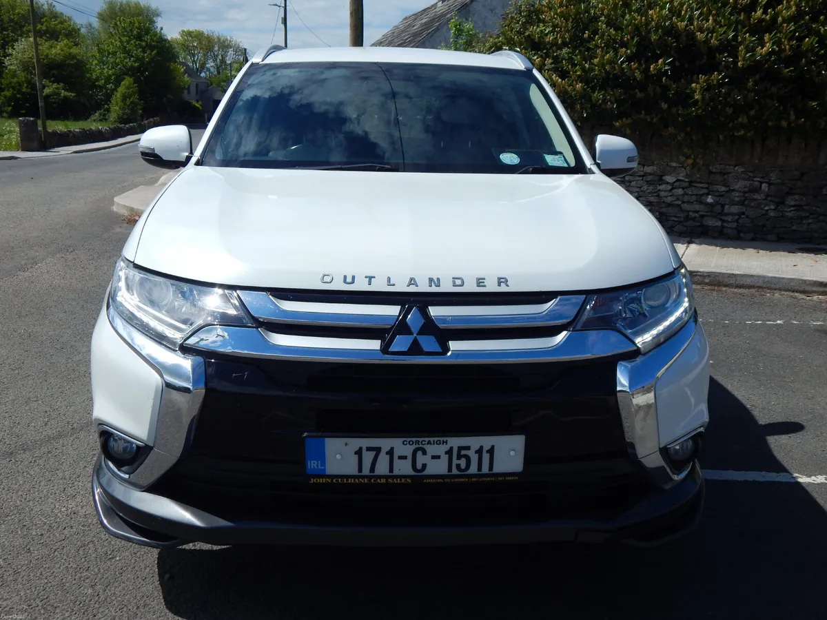 2017 Mitsubishi Outlander 4x4 7 Seats NCT 01/27 - Image 3