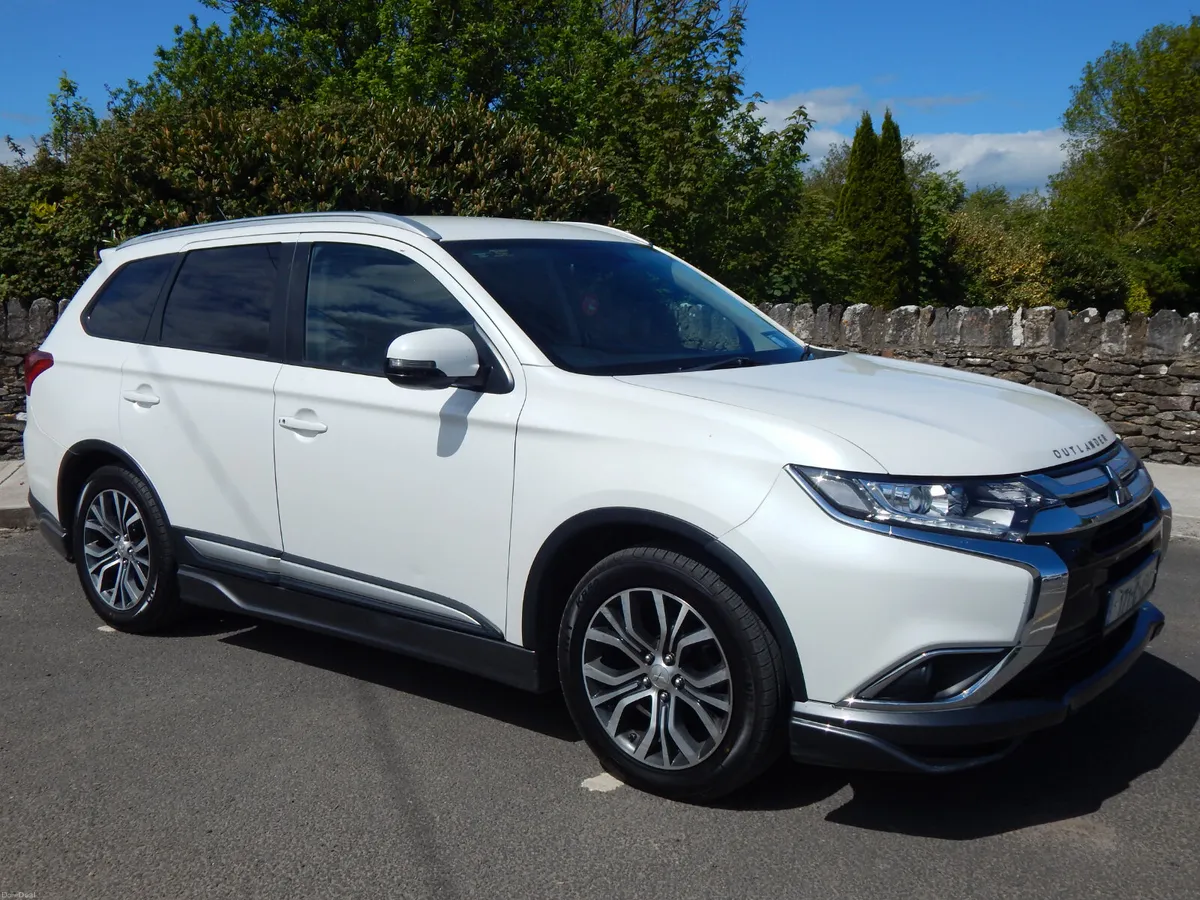 2017 Mitsubishi Outlander 4x4 7 Seats NCT 01/27 - Image 1