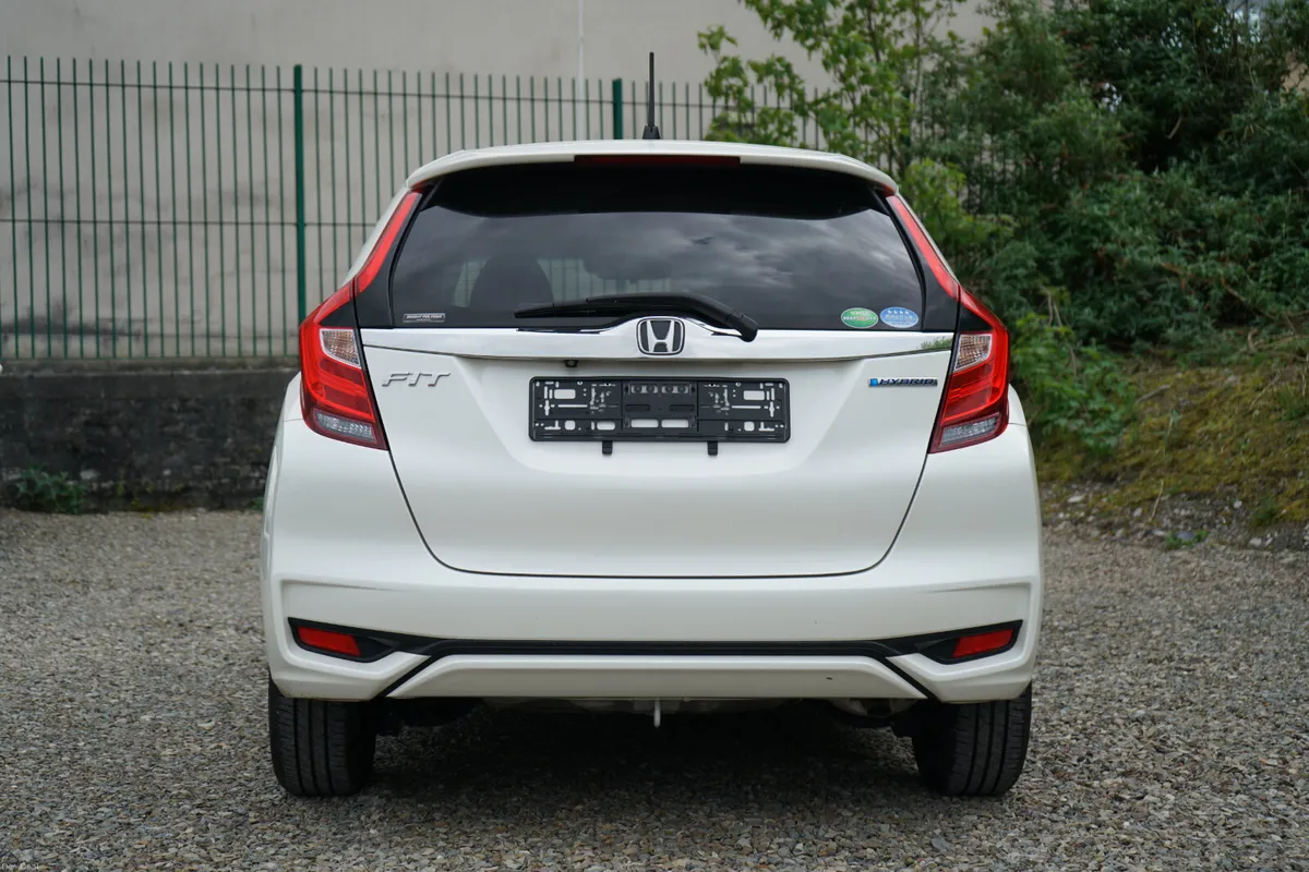 2018 Honda Fit Hybrid Automatic - Image 4