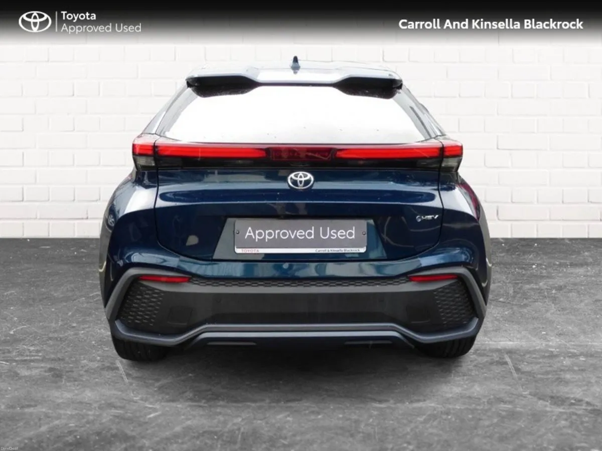 Toyota C-HR Hybrid Sport - Image 4