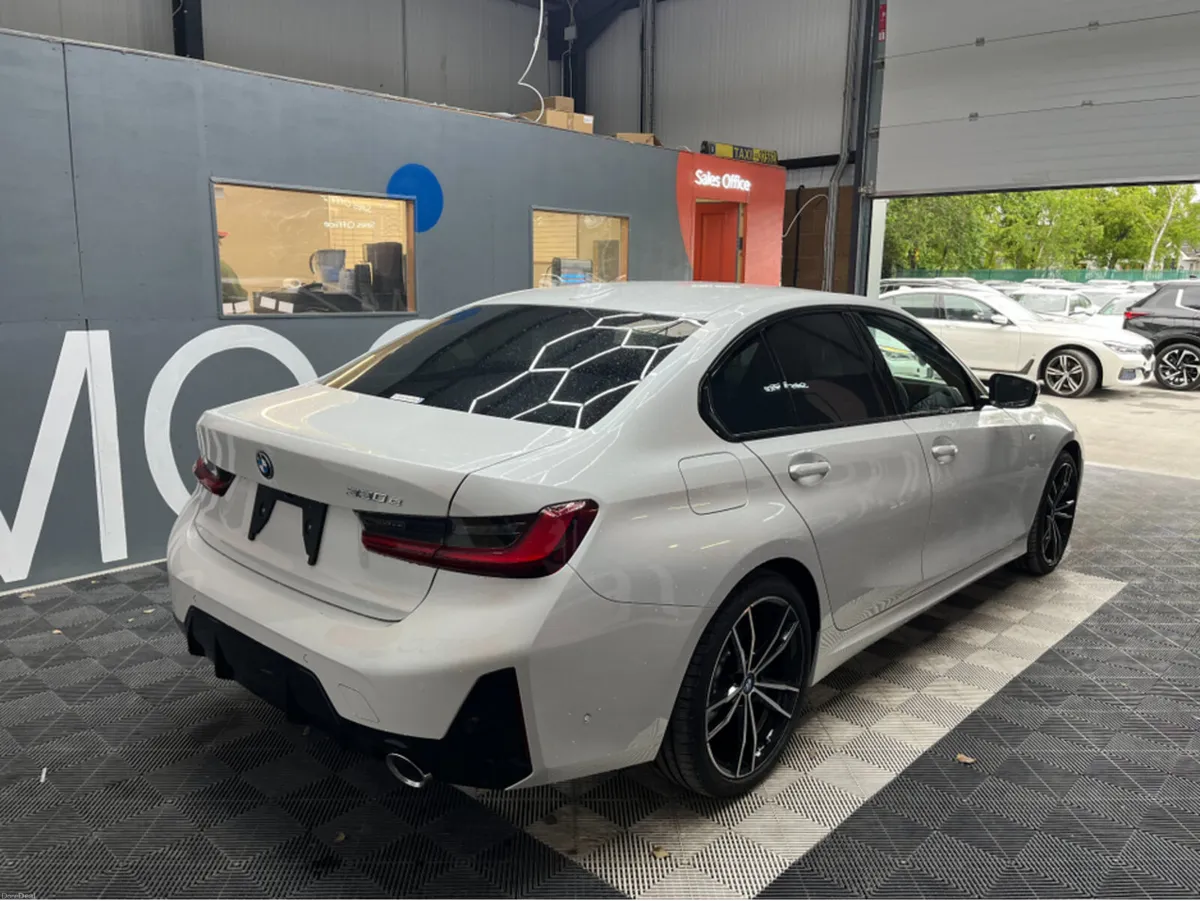 BMW 3-Series 2024 BMW 330E M SPORT 2.0 AUTOMATIC / - Image 2