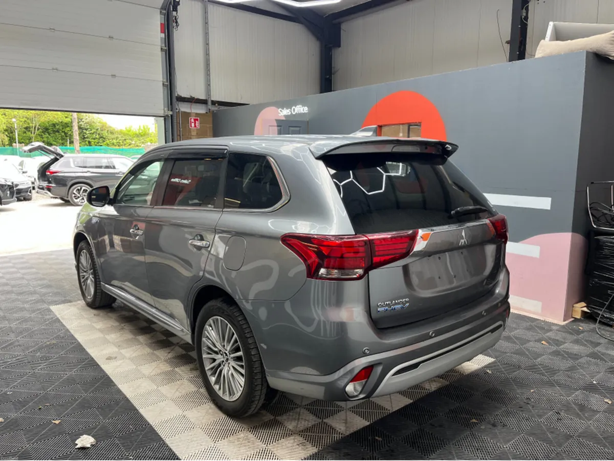 Mitsubishi Outlander 2019 MITSUBISHI OUTLANDER 4WD - Image 4
