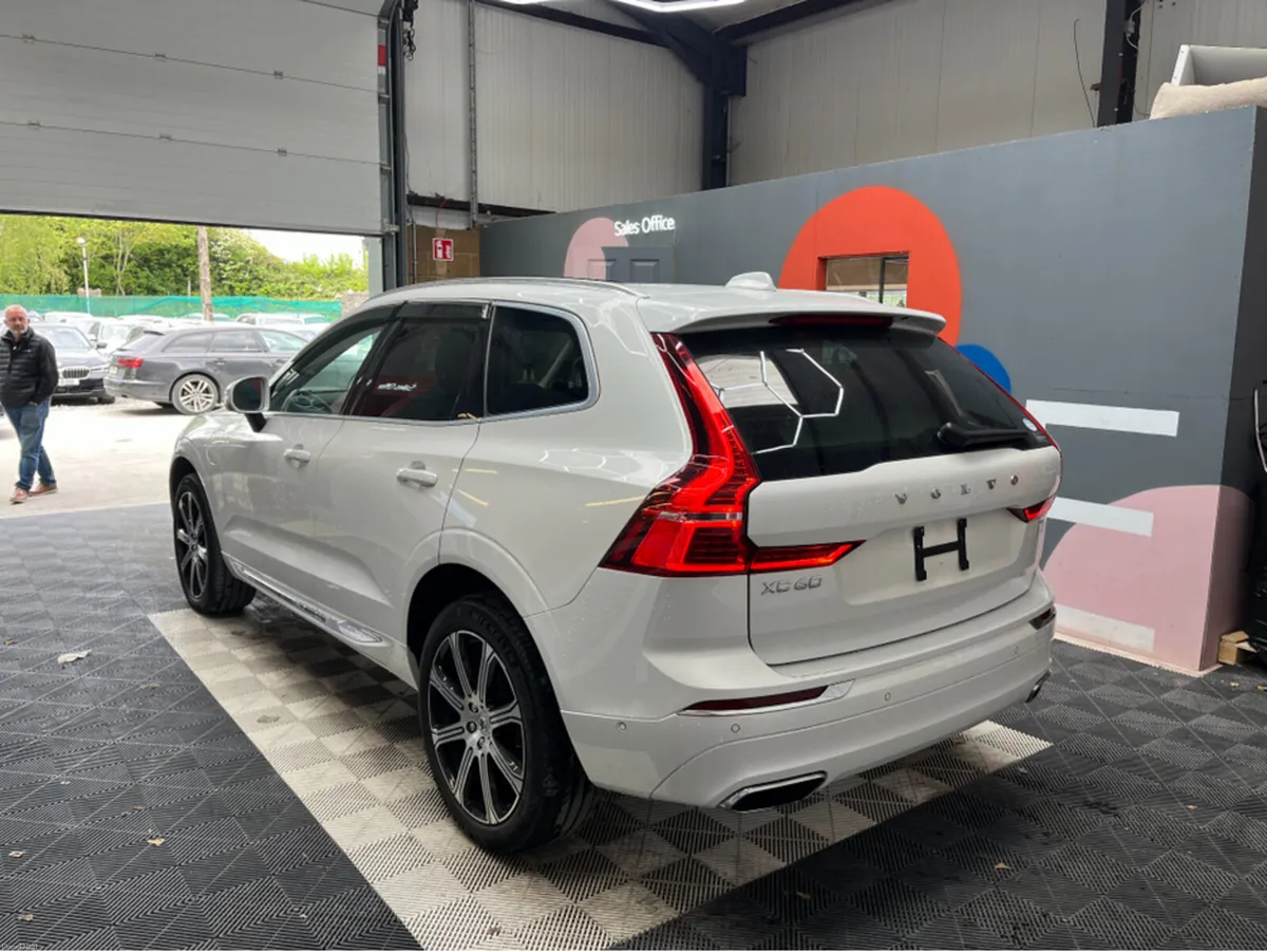 Volvo XC60 2021 VOLVO XC60 RECHARGE PLUG-IN HYBRID - Image 4