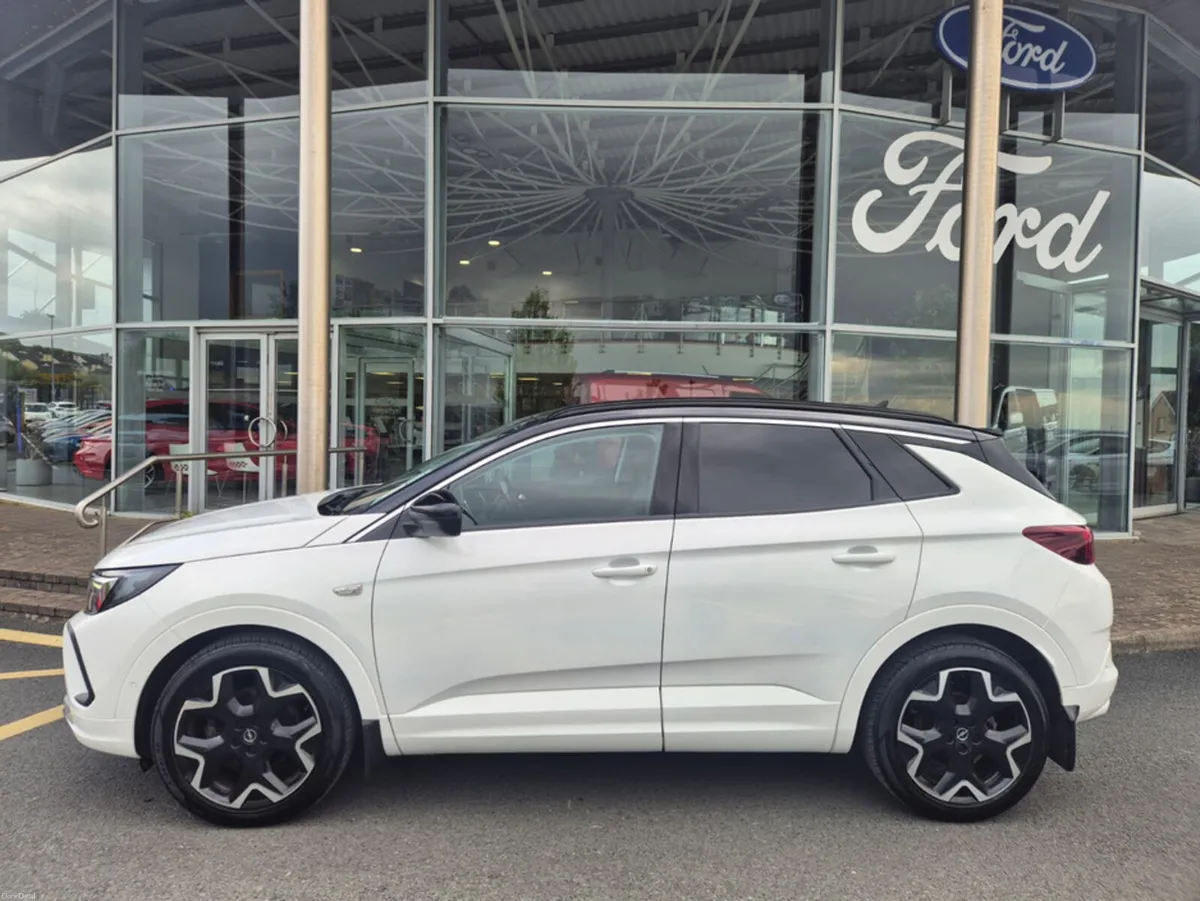 Opel Grandland X ELITE 1.2 130PS 8 SPEED AUTO - Image 2
