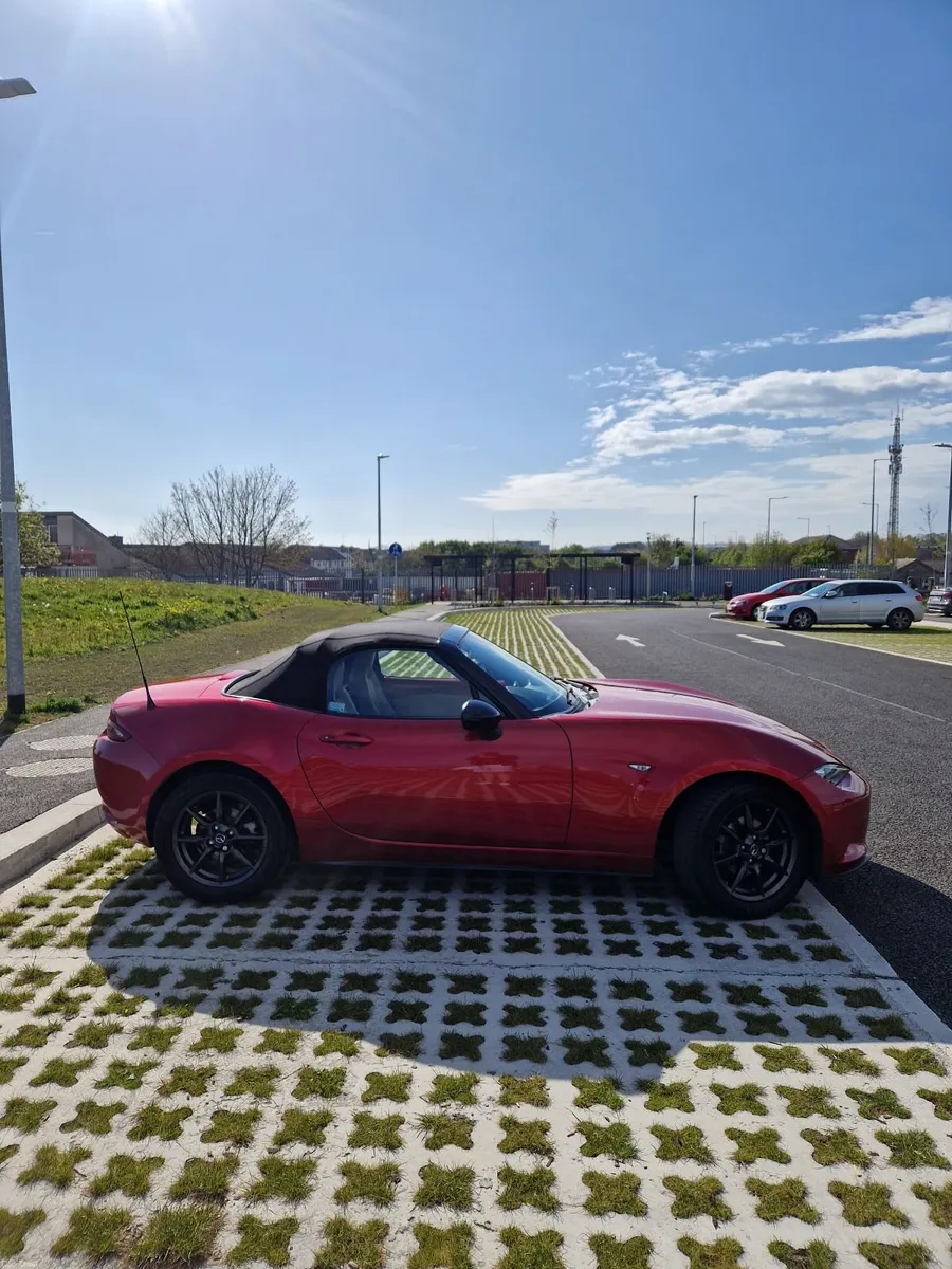 Mazda Mx-5 // Damaged - Image 3