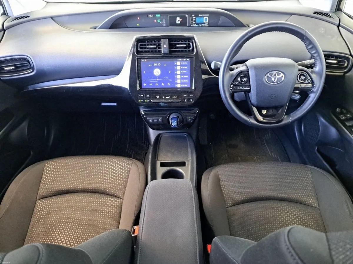 Toyota Prius HYBRID AUTO - Image 4