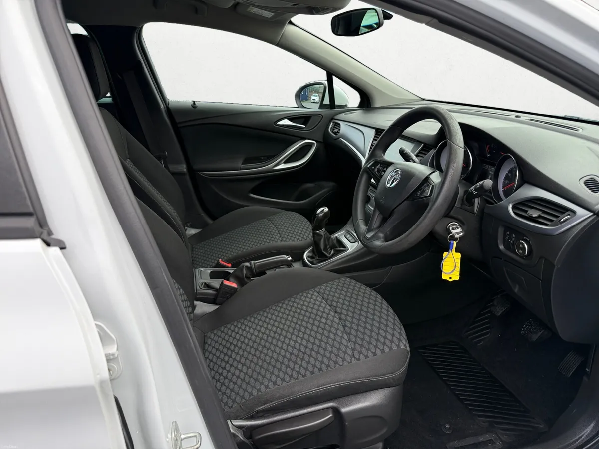 2017 Vauxhall Astra 1.6 CDTI ECOFLEX 110 BHP - Image 5