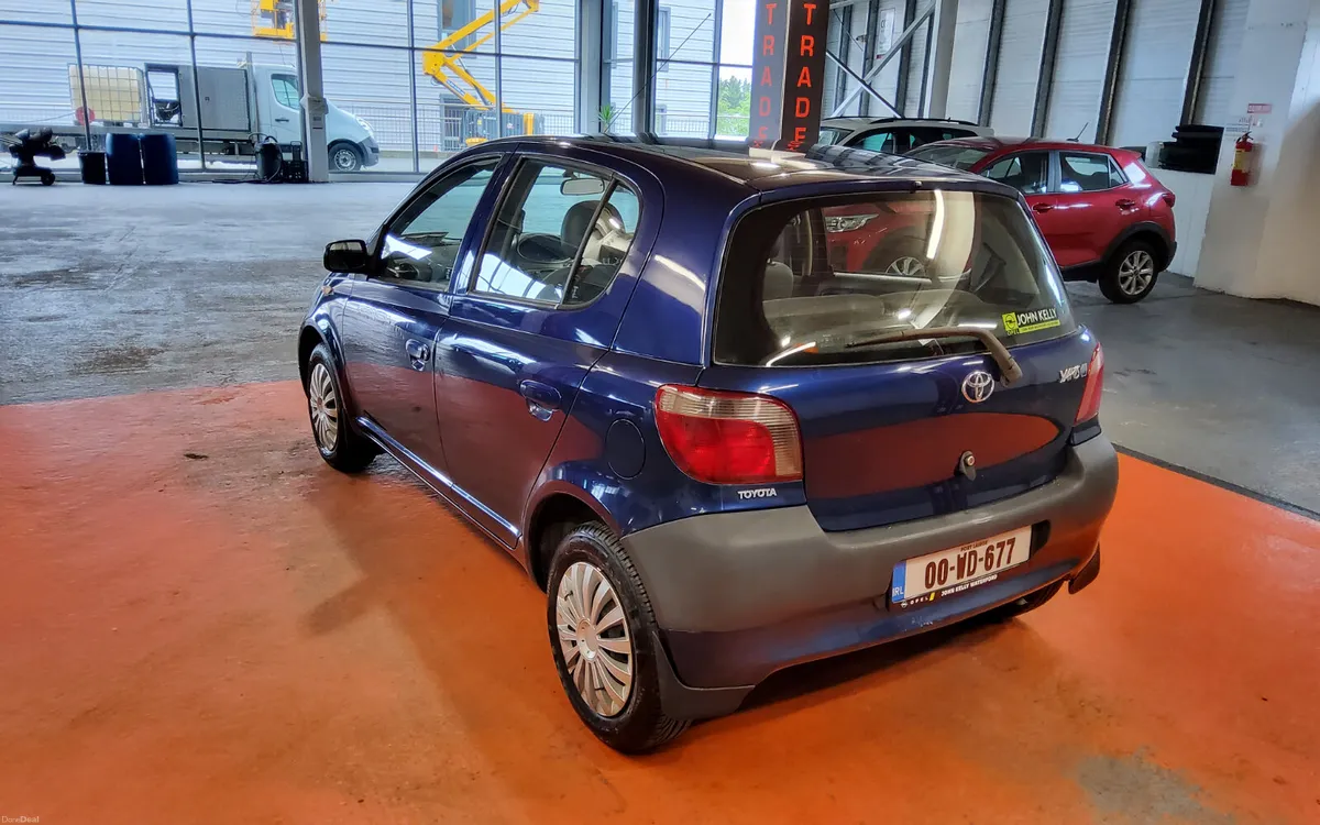 Toyota Yaris 2000 - Image 3