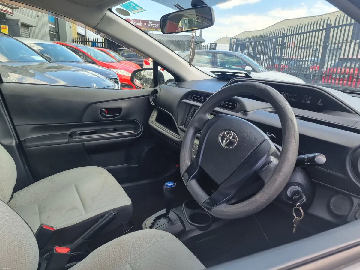 Toyota Aqua  Hybrid  2016 - Image 6