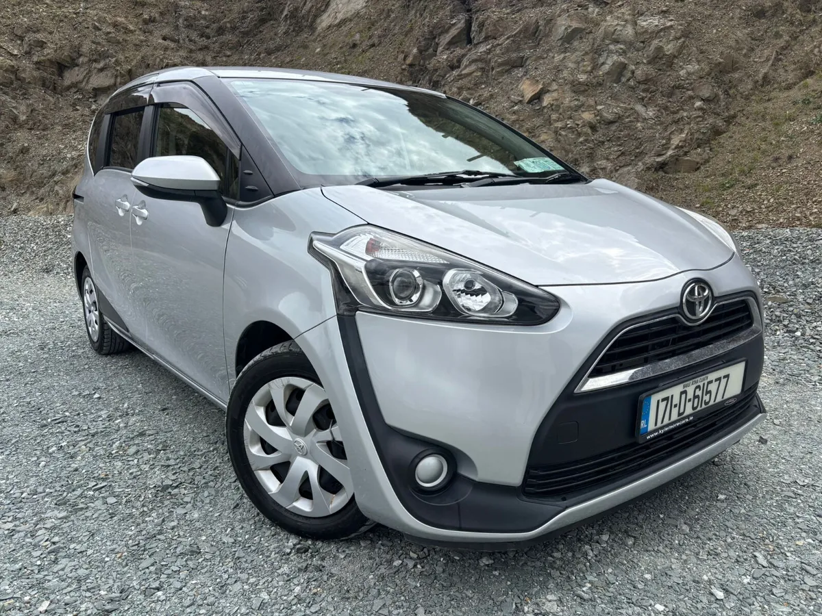 2017 TOYOTA SIENTA - AUTOMATIC - 7 SEATER - Image 1