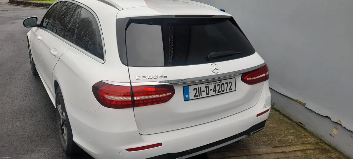 Stunning E300de AMG-Line Estate - MASSIVE SPEC. - Image 3