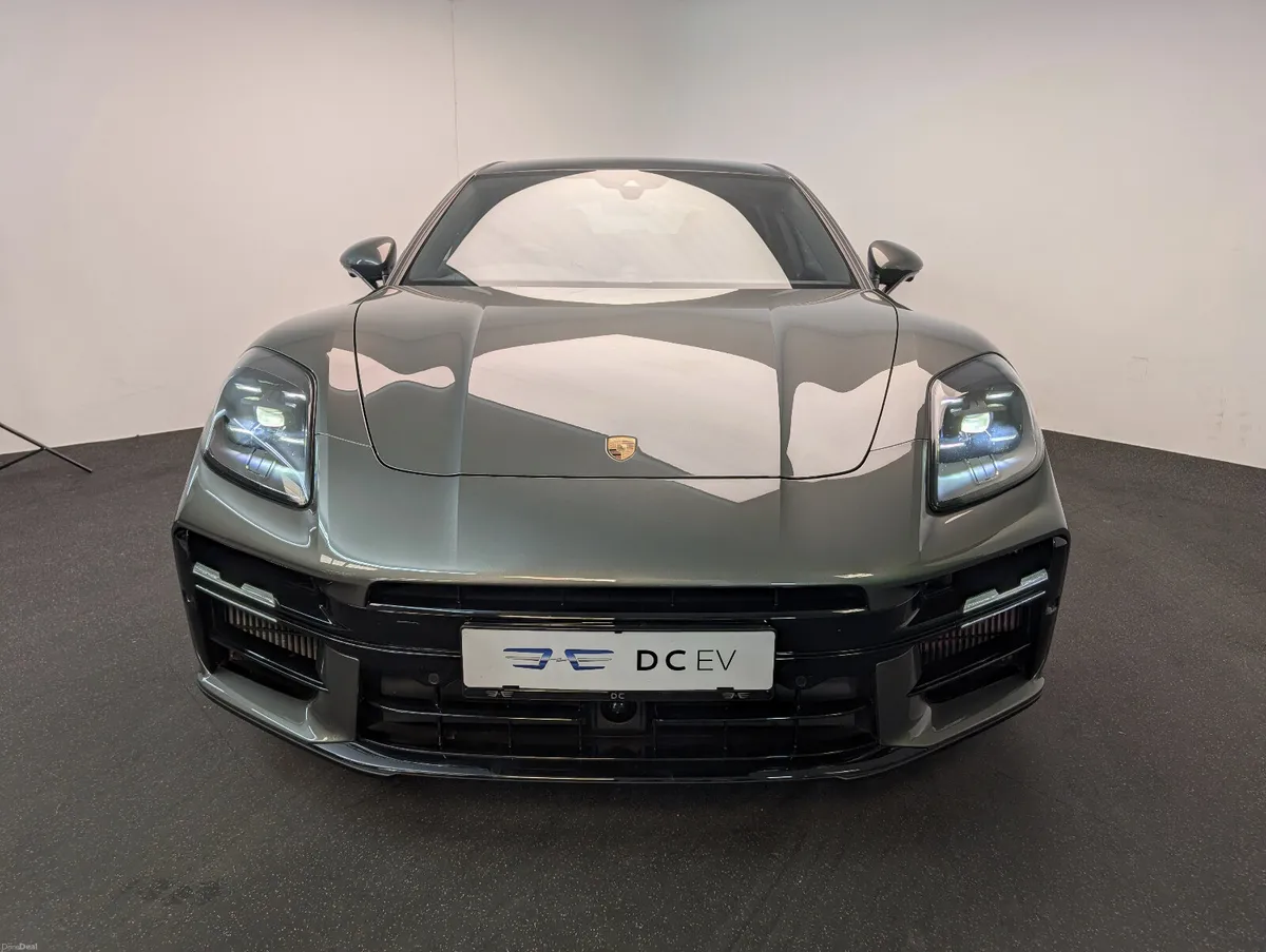 Porsche Panamera 4 E-HYBRID PHEV - Image 3