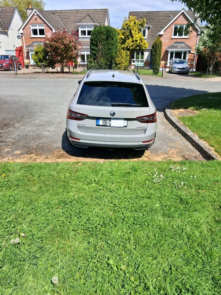 Skoda Superb Sport line 150 - Image 4