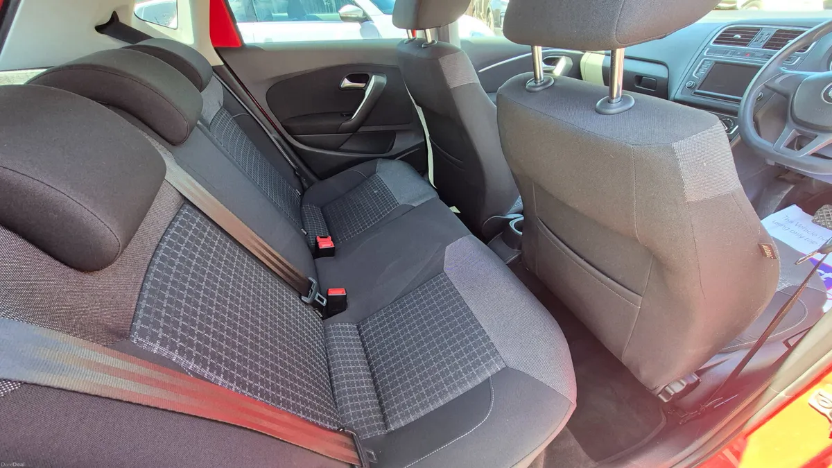 Volkswagen Polo 1.2 TSI 5DR (2017) - Image 3